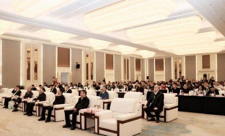 华体会官方网页版荣获“中国实验室绿色技术贡献奖”|第三届中国实验室绿色技术国际报告会圆满落幕